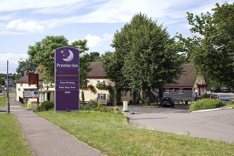 Premier Inn Stevenage Exterior photo